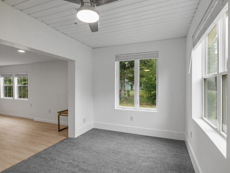 Building Photo - 1572 Cedar St