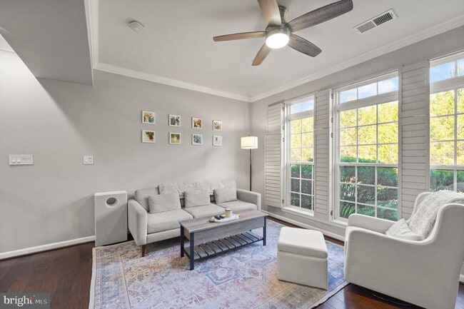 Building Photo - 43846 Artsmith Terrace