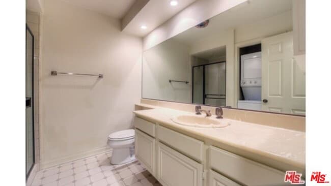 Building Photo - 1854 S Beverly Glen Blvd