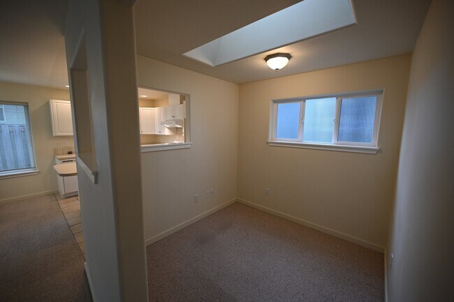 Building Photo - 2 bed 2 bath in Sequim