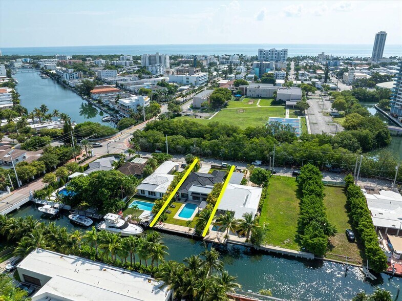 Building Photo - 7610 Bayside Ln