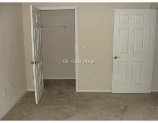 Building Photo - Highly Desirable 2 Bedroom Condo in Chatea...