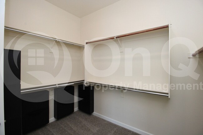 Building Photo - 4984 S Leisure Way