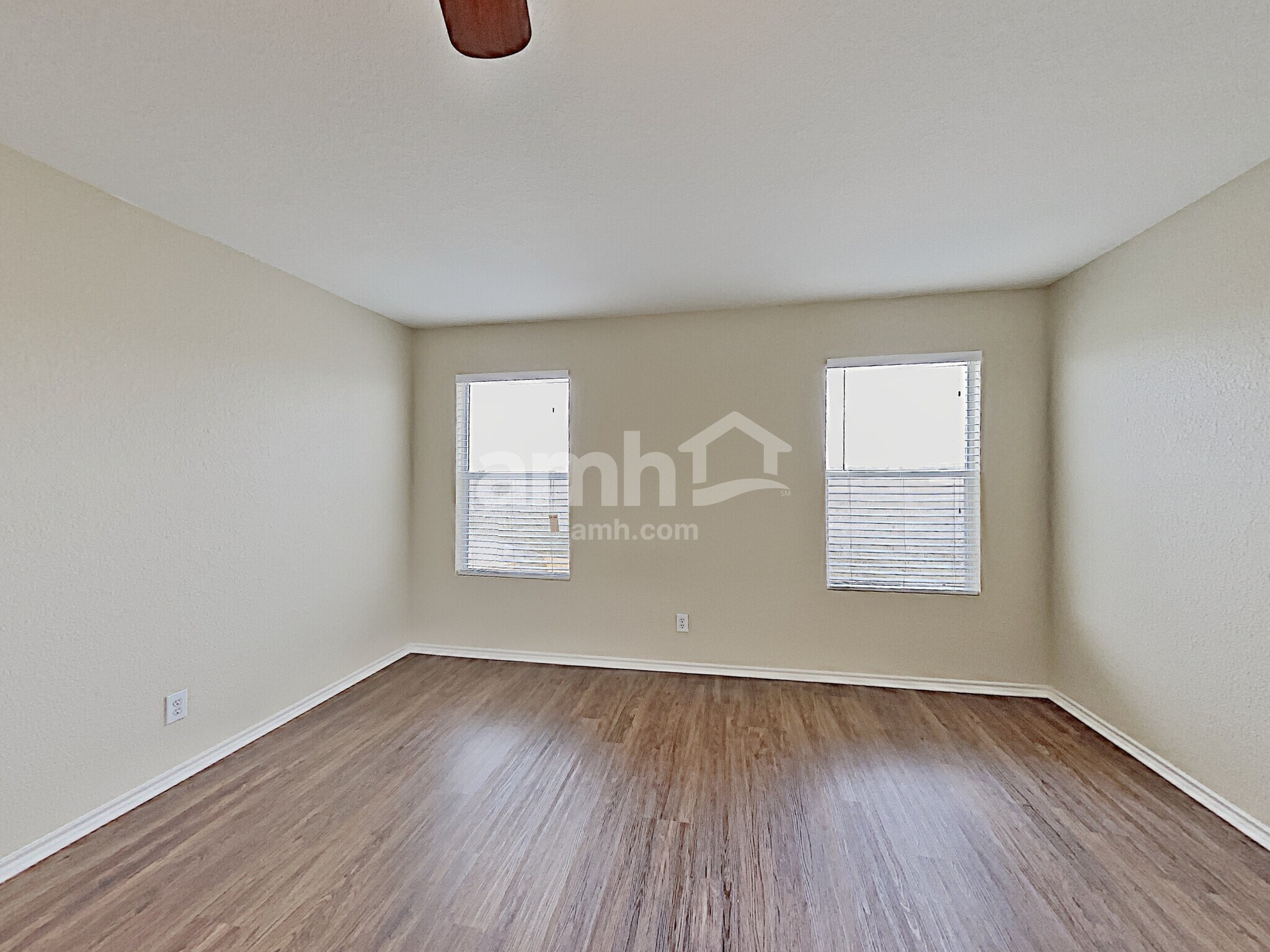 Building Photo - 7915 Arabian Cv