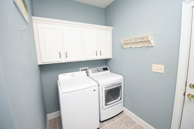 Building Photo - 4017 Atalaya Pl