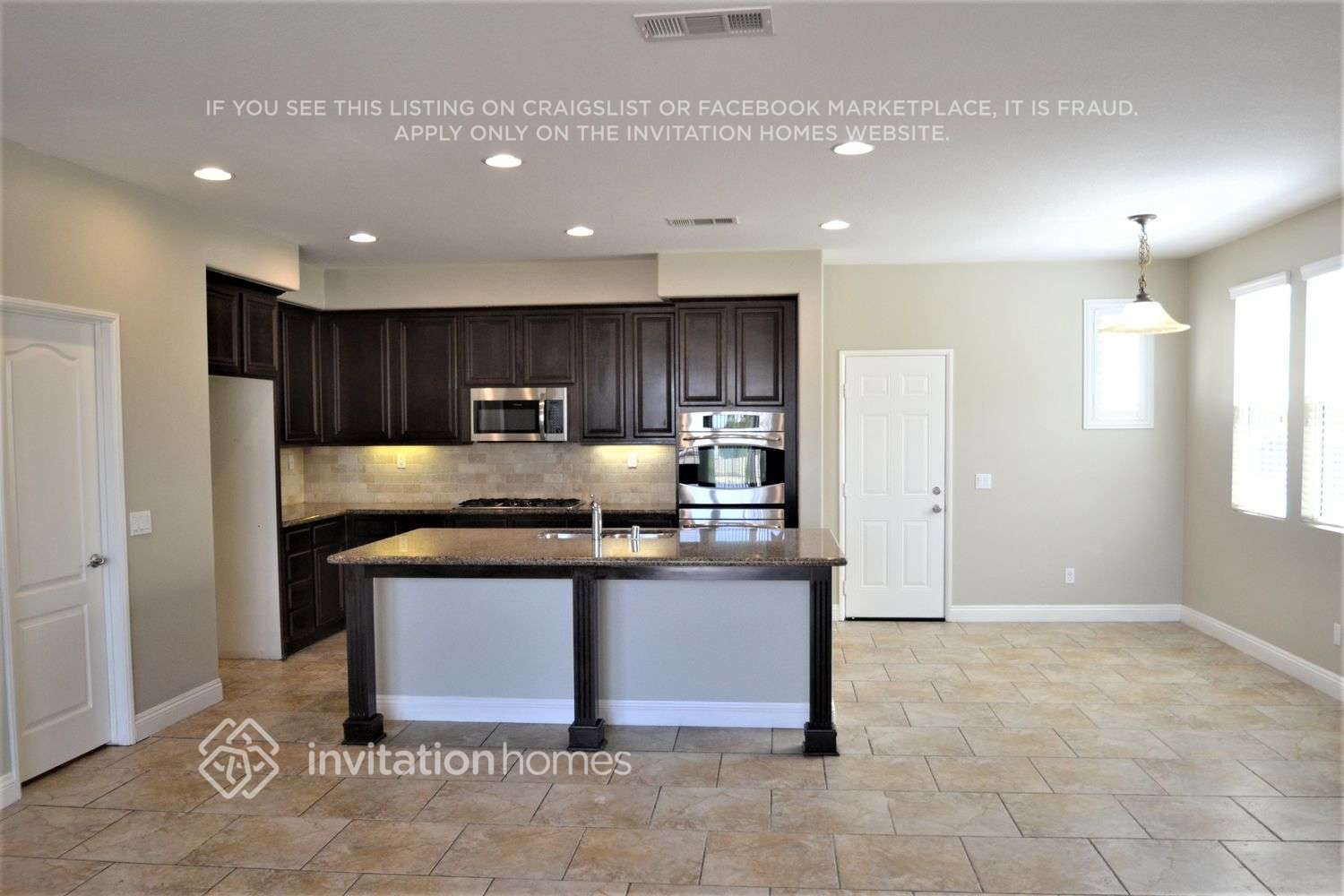 Building Photo - 30262 Trois Valley St