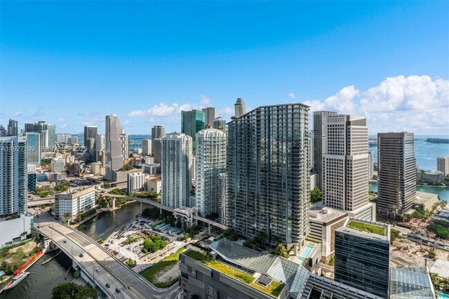 Building Photo - 88 SW 7th St