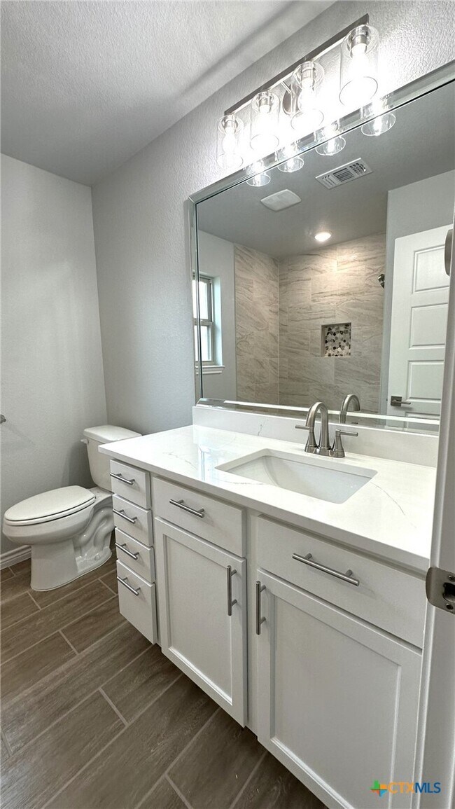Building Photo - 5202 White Rose Dr