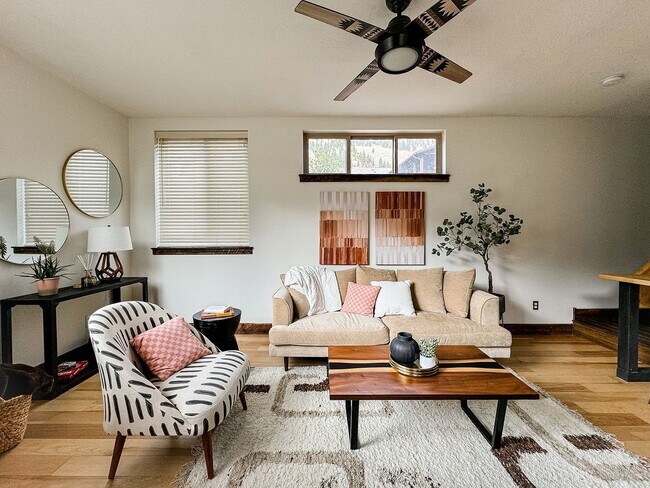Building Photo - Modern 1 Bedroom, 1 Bathroom Home in East Missoula – Fully Furnished!