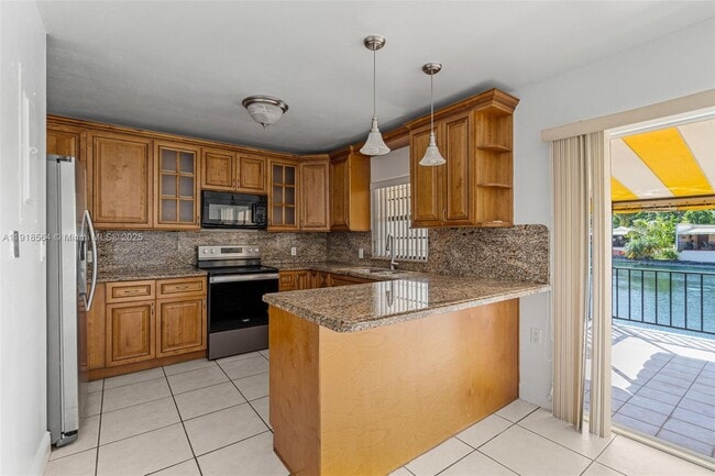 Building Photo - 15504 Sharpecroft Dr