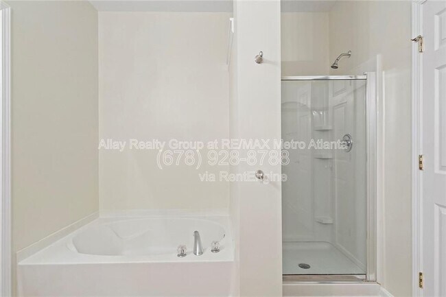 Building Photo - 3300 Suttles Dr SW