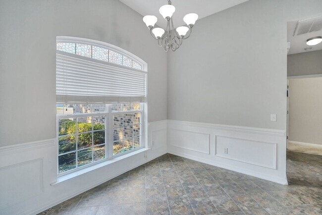 Building Photo - 1200 Peacock Trail