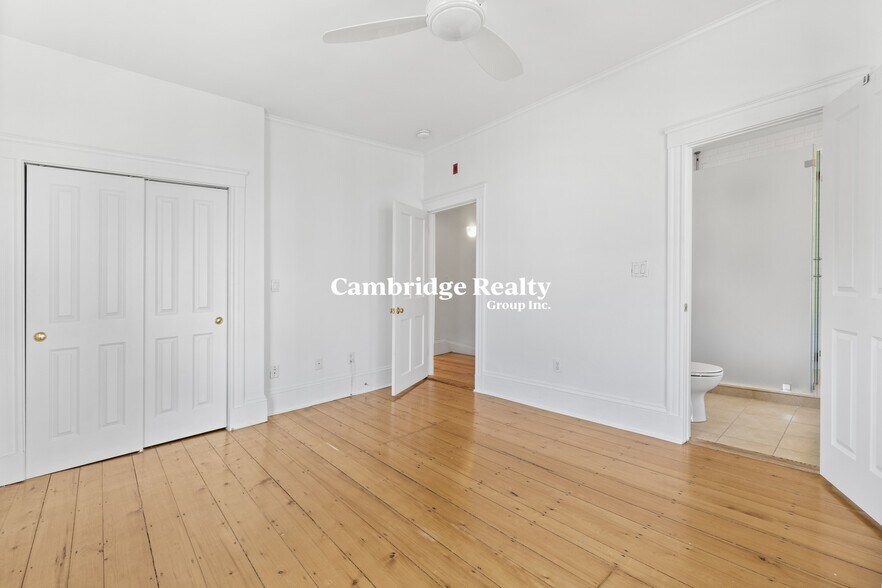 Building Photo - 30 Healey St