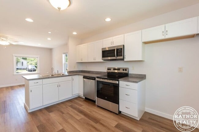 Building Photo - 201 Smith Dr