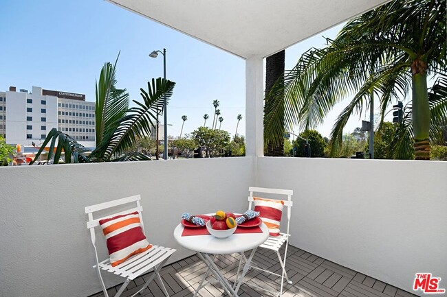 Building Photo - 12115 San Vicente Blvd