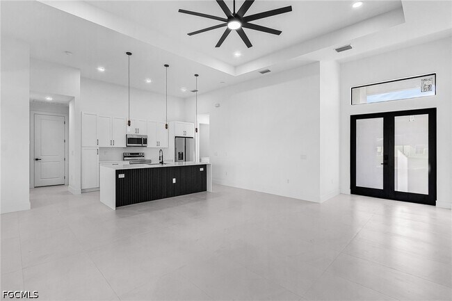 Building Photo - 417 SW 23rd Terrace