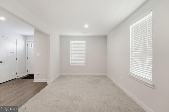 Building Photo - 42538 Tiber Falls Sq