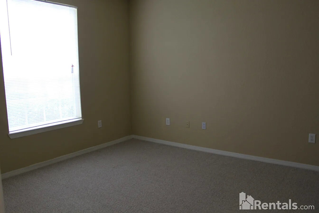 Building Photo - 841 Grand Regency Pointe