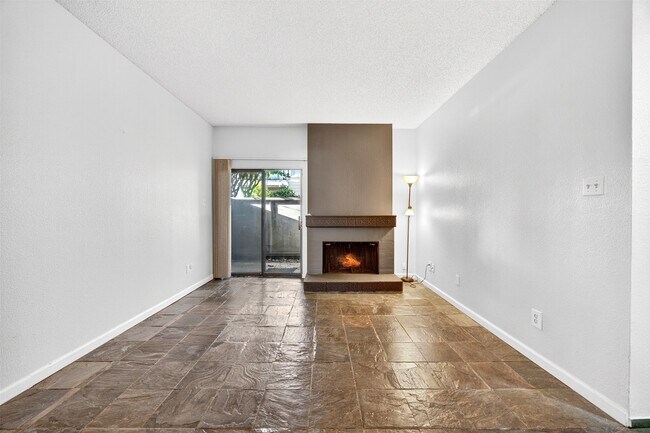 Building Photo - 10053 Westpark Dr
