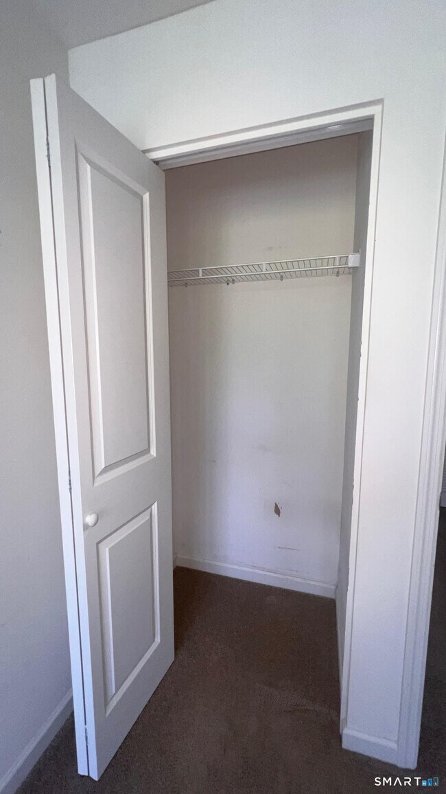 Building Photo - 26 School House Dr