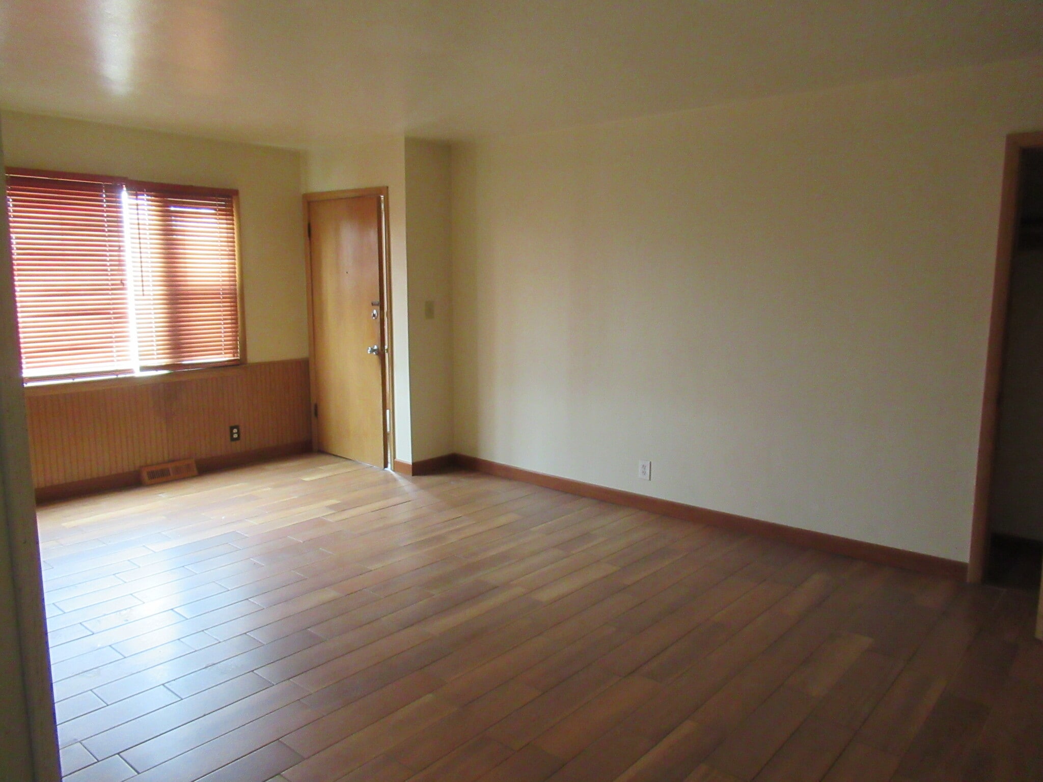 Front Room - 7527 W Melvina St