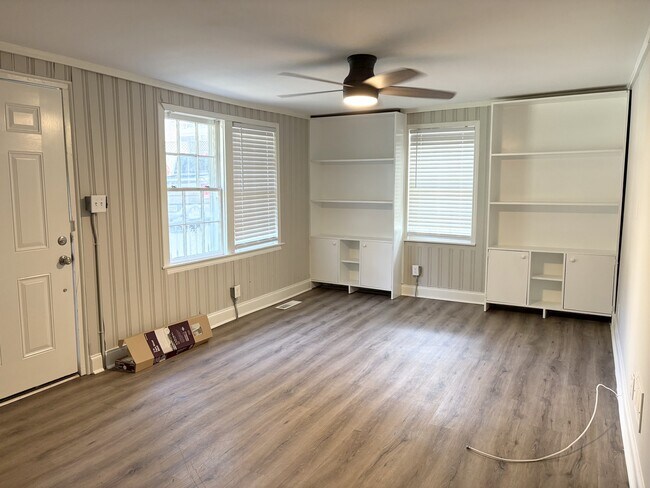 Building Photo - 5715 Harding Dr