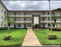 Building Photo - 134 Mansfield D
