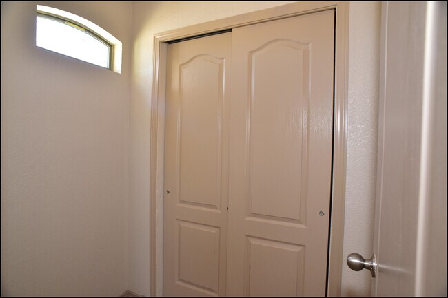 Building Photo - 14218 Rattler Point Dr