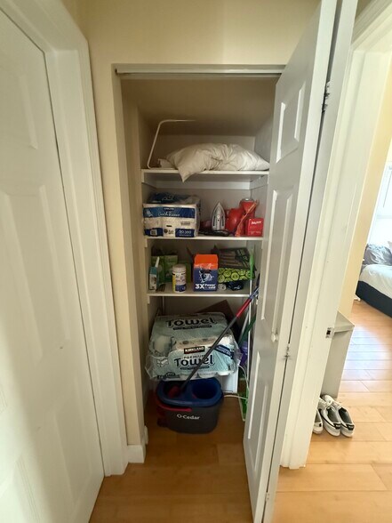 Building Photo - 34 Pratt St