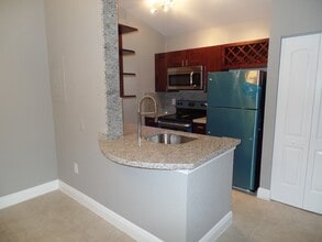 Building Photo - 2851 N Oakland Forest Dr