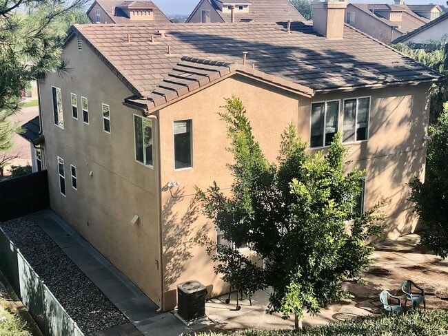 Building Photo - 2485 Amelia Ct