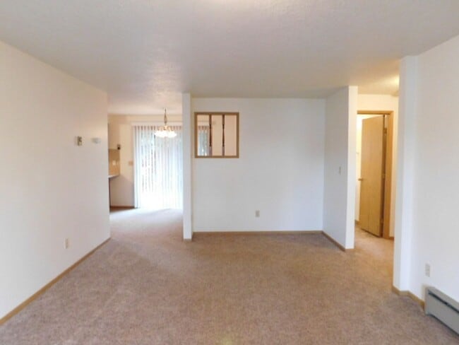 Building Photo - short04