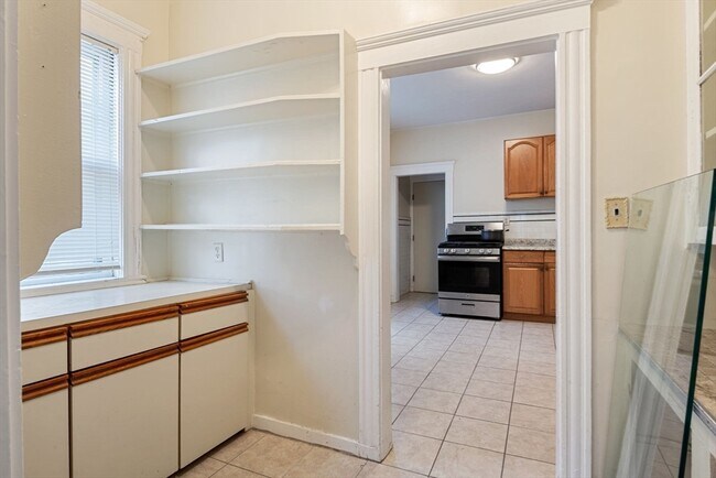 Building Photo - 146 Homestead St