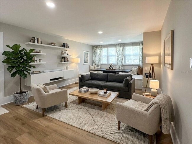 Building Photo - 1400 Gandy Blvd N