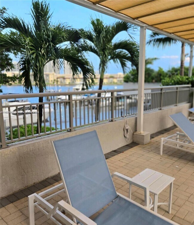 Building Photo - 18071 Biscayne Blvd
