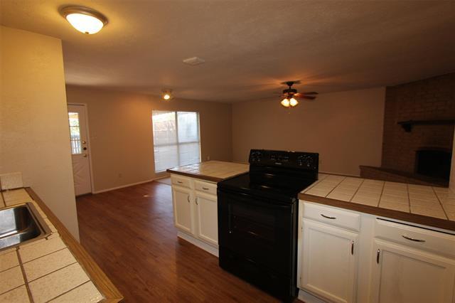 Building Photo - 110 W Way Dr