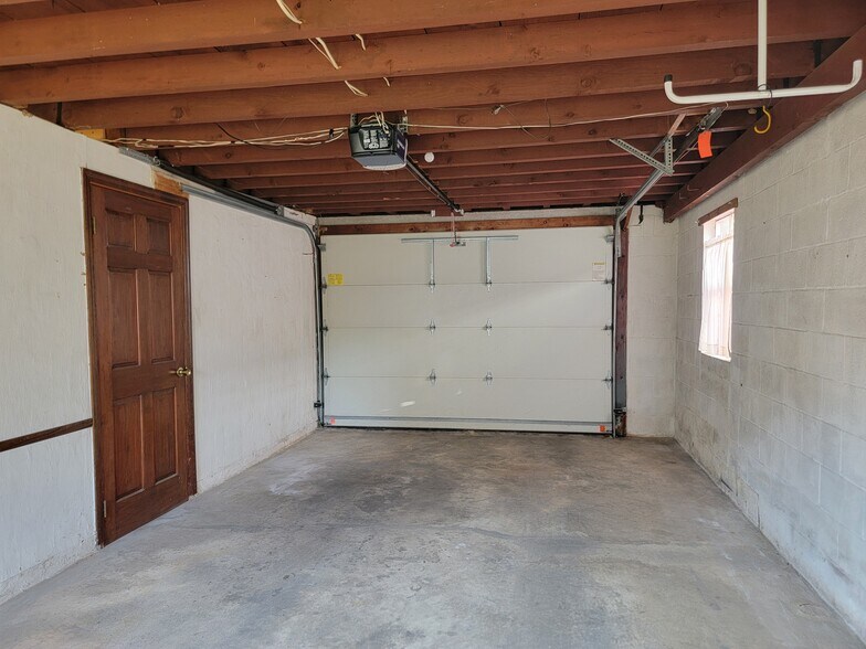 Building Photo - 316 W Sunset Ave