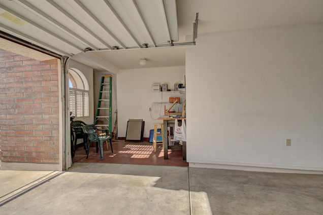 Building Photo - 1606 W Calle Del Ducado