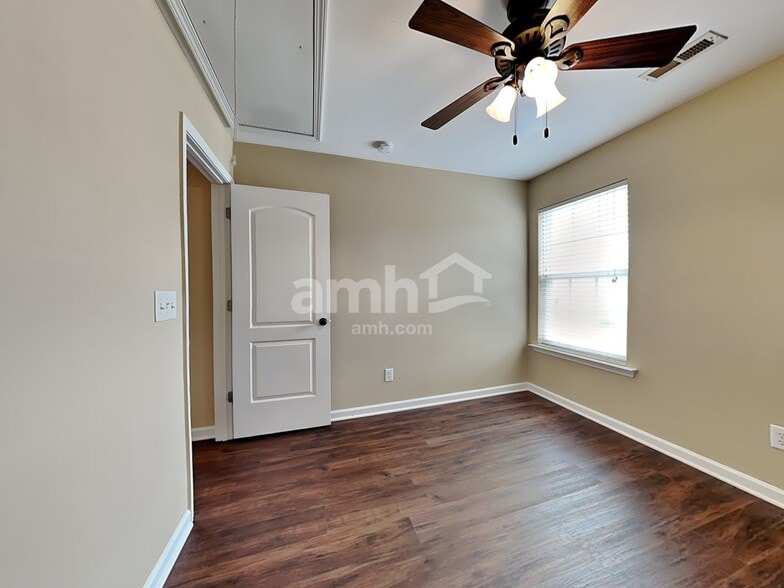 Building Photo - 2308 Sage Crossing Rd