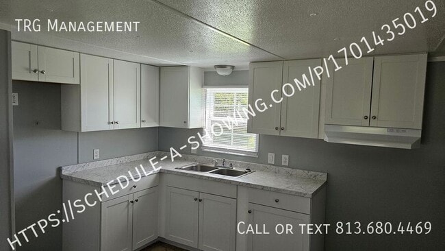 Building Photo - 209 Albacore Ln