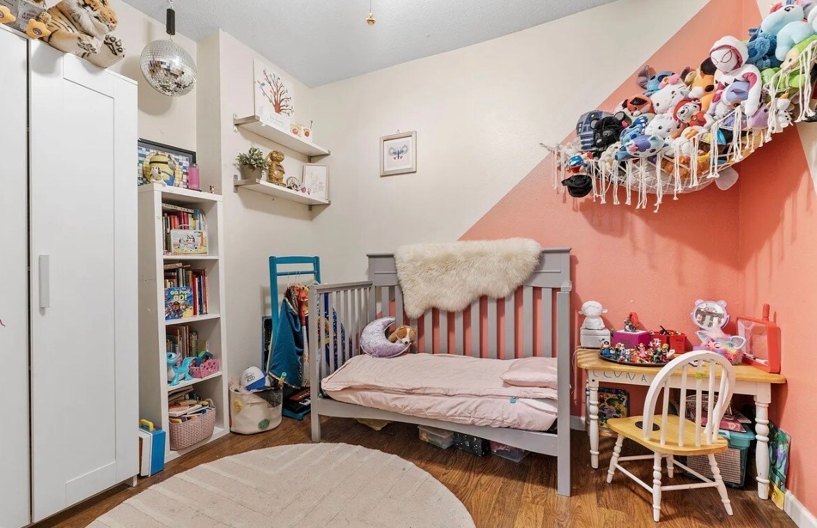 Second bedroom upstairs - 3714 Stevens Ave
