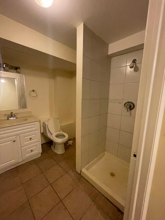 Building Photo - Haddon