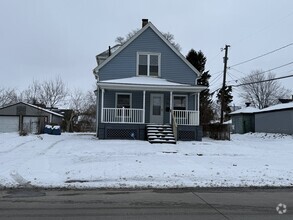 Building Photo - 3 bedroom 1 bathroom home for rent in Lorain