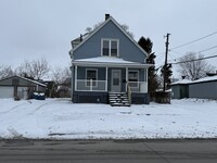 Building Photo - 3 bedroom 1 bathroom home for rent in Lorain