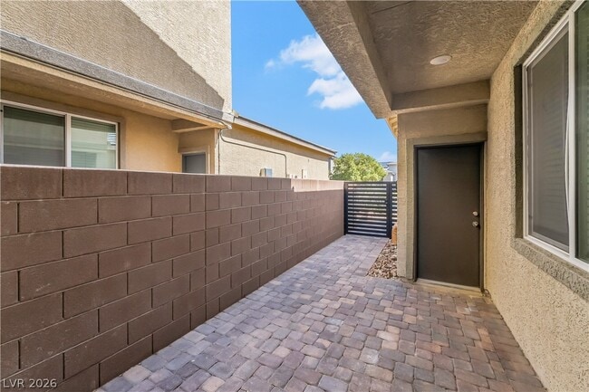 Building Photo - 1611 Dire Wolf Ave