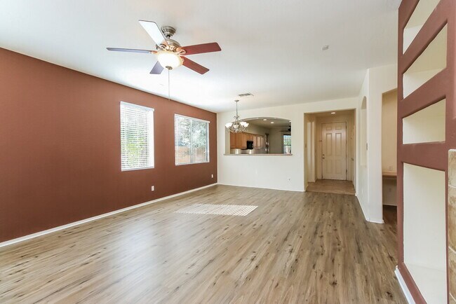 Building Photo - 6279 S Sunnyvale Ct