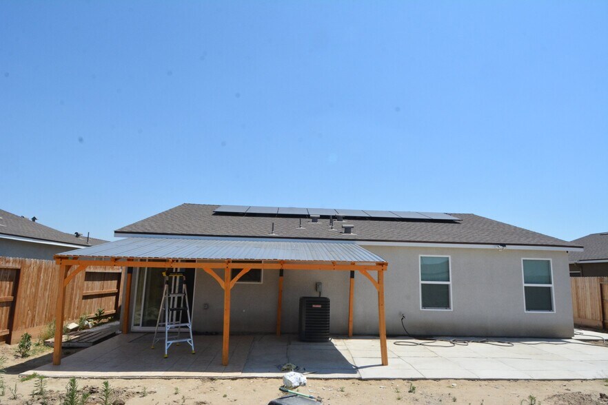 Building Photo - 8911 Tristania Pl