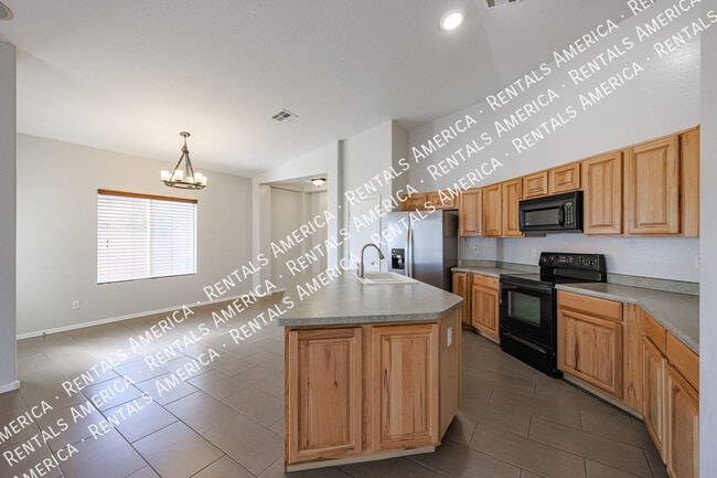 Building Photo - 15029 W Wethersfield Rd