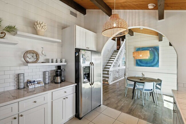 Building Photo - 62 Ocean St