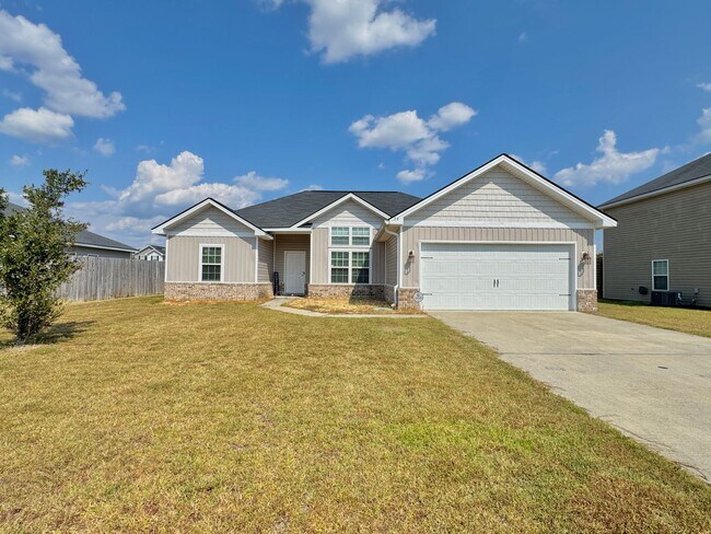 Primary Photo - MOVE-IN READY [PET FRIENDLY]
